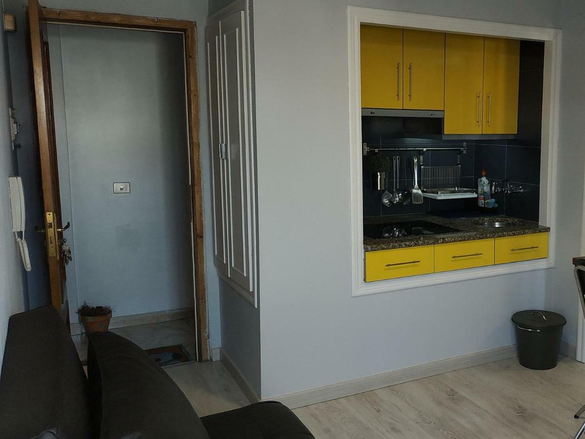 A Caramina Apartment กามาริญาส ภายนอก รูปภาพ